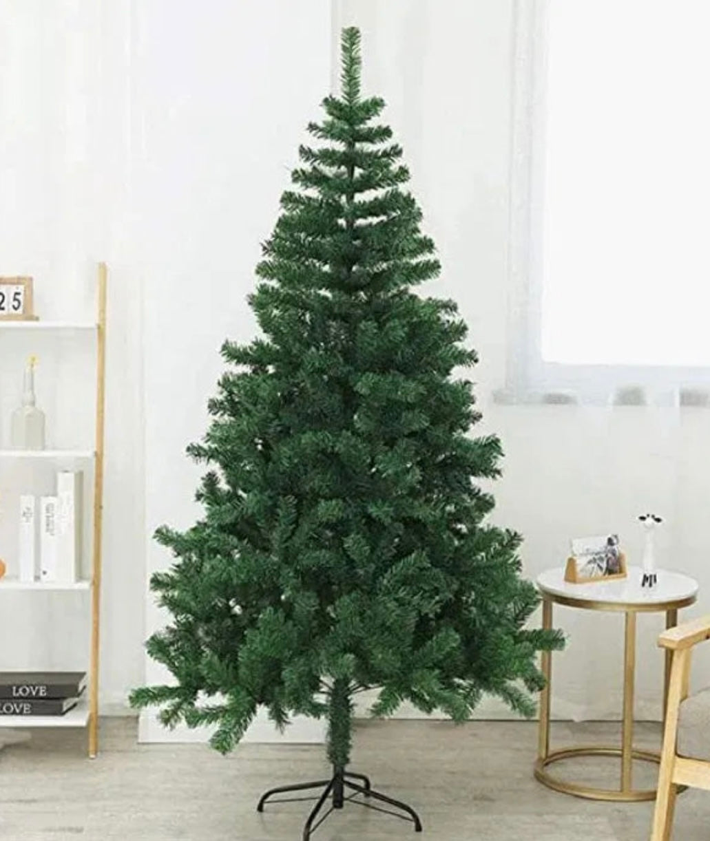 Brad Artificial 180 cm cu Suport Metalic + Instalație cu 100 de LED-uri – 10 metri